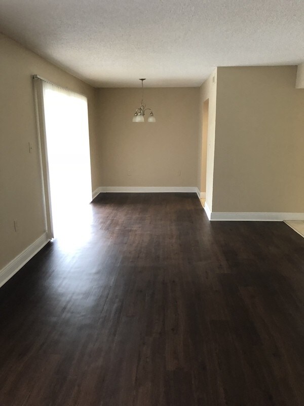 Building Photo - 4727 S Texas Ave