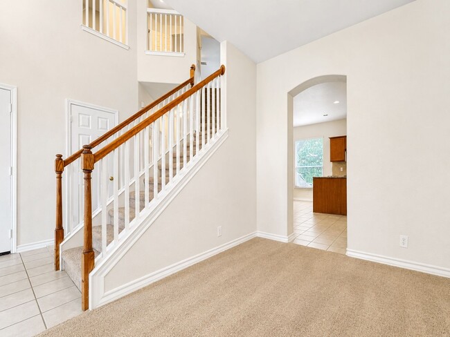 Building Photo - Beautiful 2-story home for lease in a gated community!