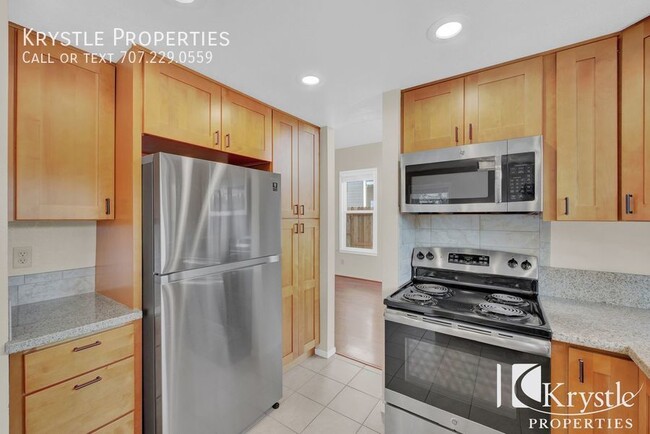 Building Photo - Beautifully remodeled home near Blue Rock ...