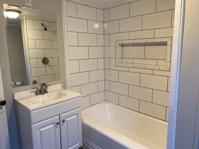 Building Photo - 309 Hammond St