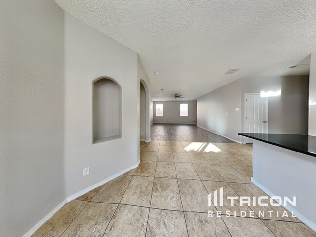 Building Photo - 11628 Thistledown Rd SE