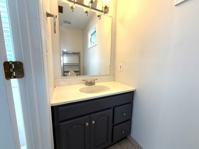 Foto del edificio - 4490 Lookout Rd