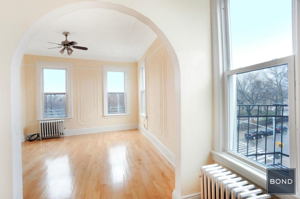 Foto principal - 836 Lorimer St