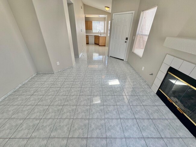 Building Photo - THIS PROPERTY IS A CHARMING SINGLE-STORY H...