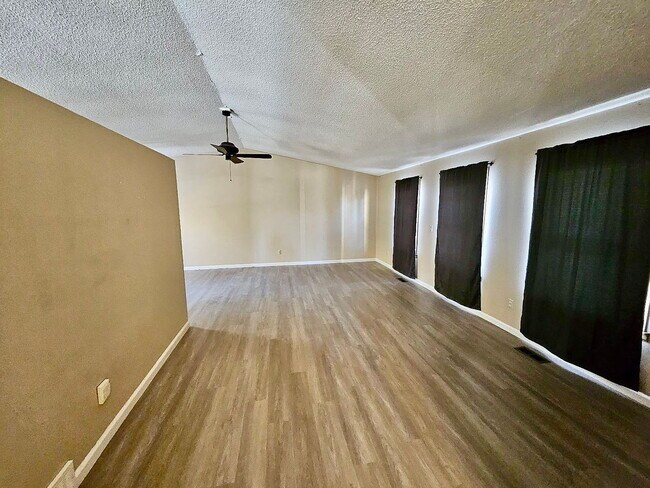 Foto del edificio - "Stunning 4-Bed, 3-Bath Family Retreat in Colorado Springs!"