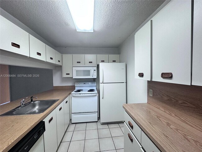 Foto del edificio - 2740 W 63rd Pl