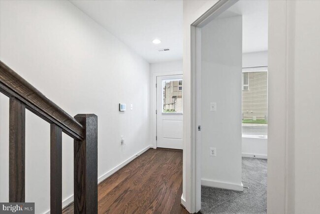 Foto del edificio - 1502 Trafalgar Ln