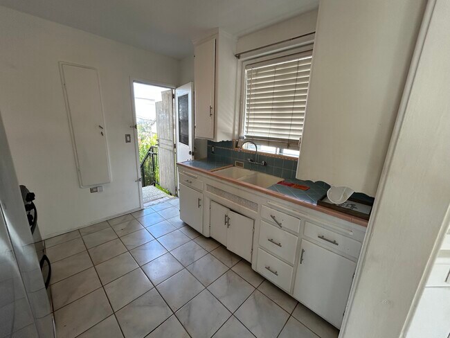 Foto del edificio - 4504 W 61st St