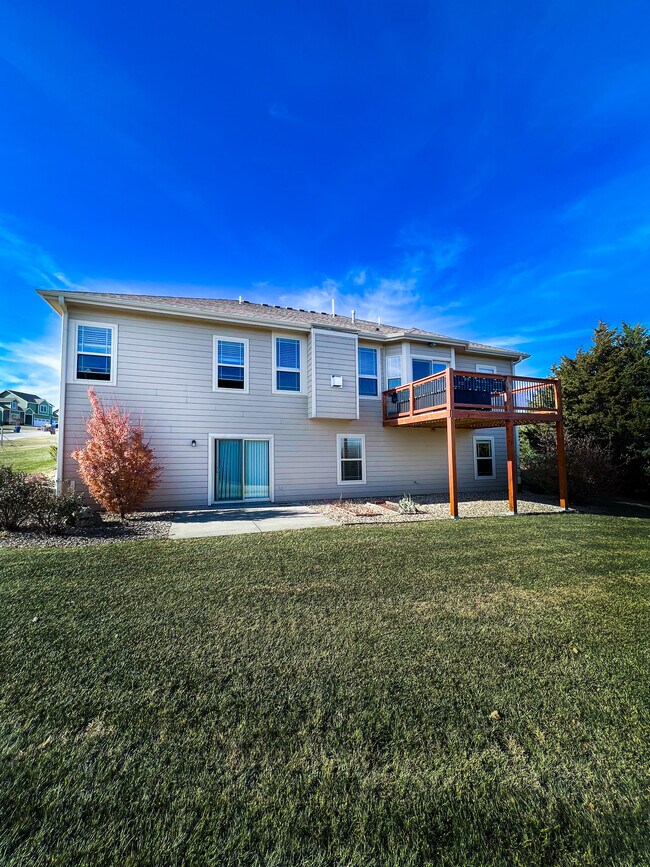 615 Lauden Dr, Manhattan, KS 66503 House Rental in Manhattan, KS