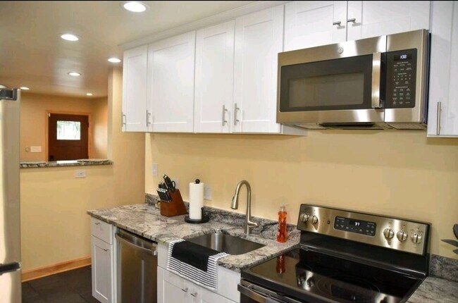 Foto del edificio - 1917 Taylor Ave