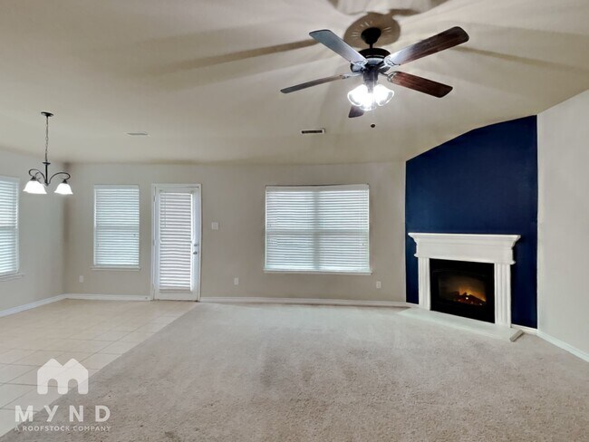 Foto del edificio - 1417 Castle Creek Dr