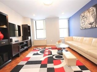 LIVING ROOM - 1 Greene St