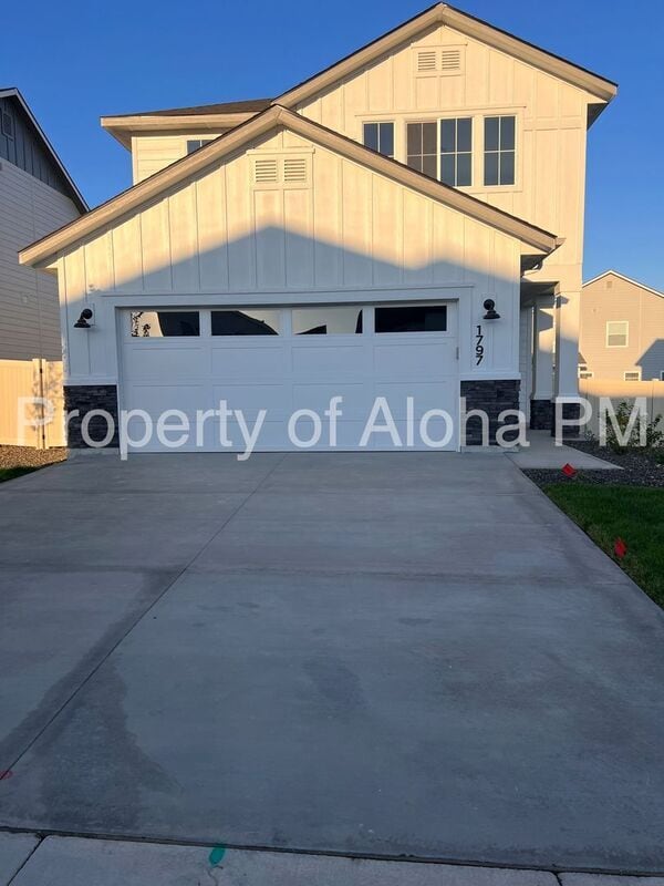 Building Photo - 1797 S Grayling Ave