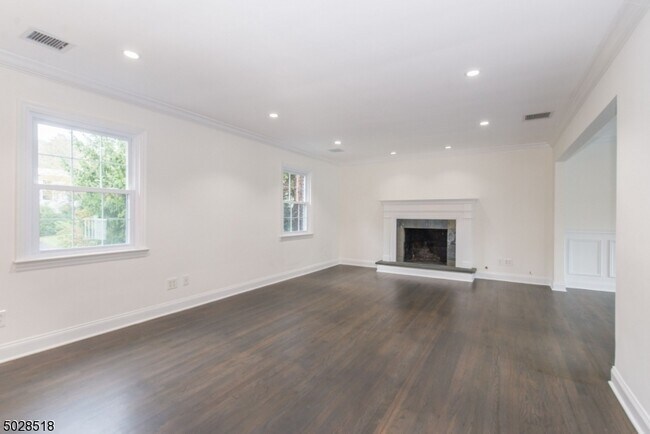 Building Photo - 56 Woodmont Rd