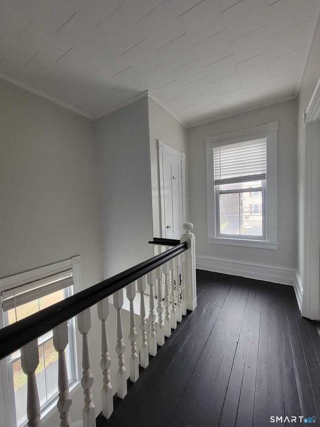 Building Photo - 126 Winthrop St