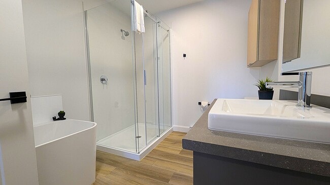 Building Photo - LaFleche Apartments