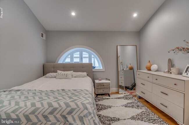 Foto del edificio - 625-633 Park Rd NW