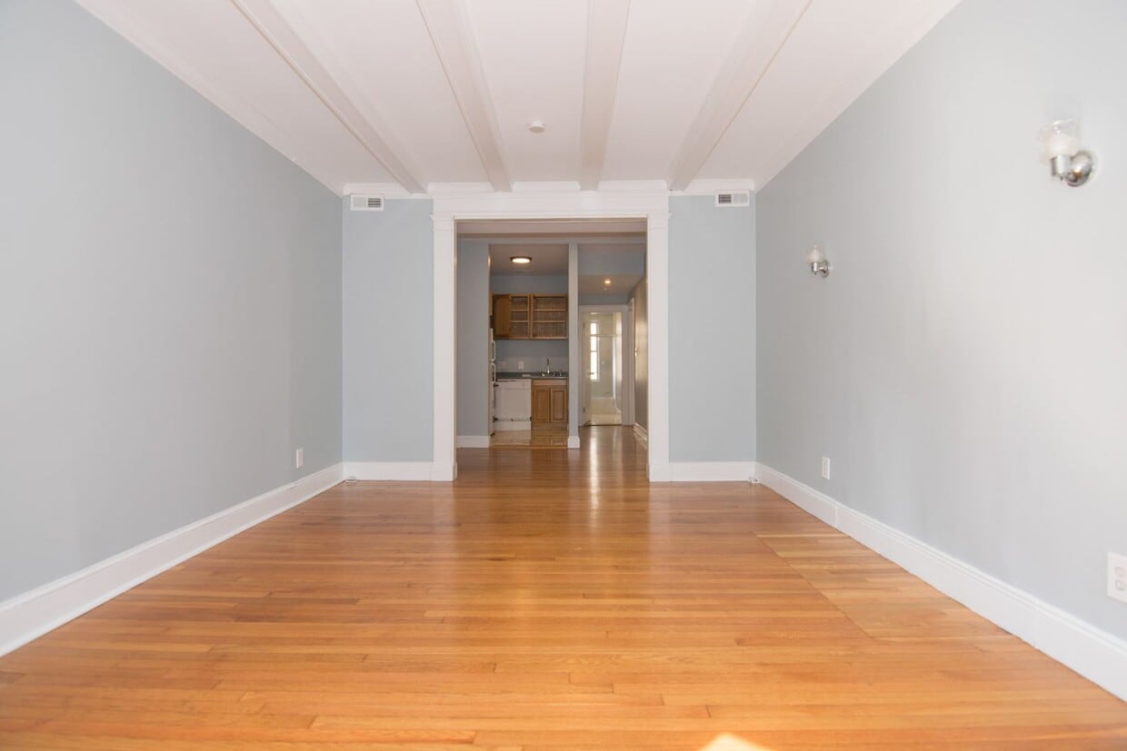 Primary Photo - SEPT 4bed w/ 1.5 bath in Alston - B line! ...