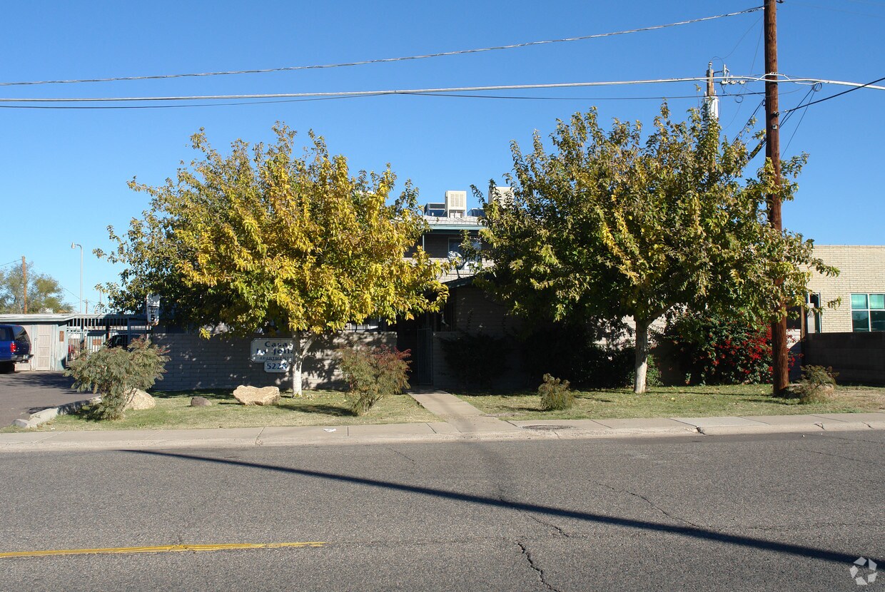 Building Photo - 5228 W Glenn Dr