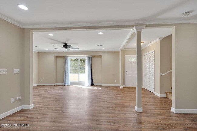Building Photo - 5301 Peden Point Rd