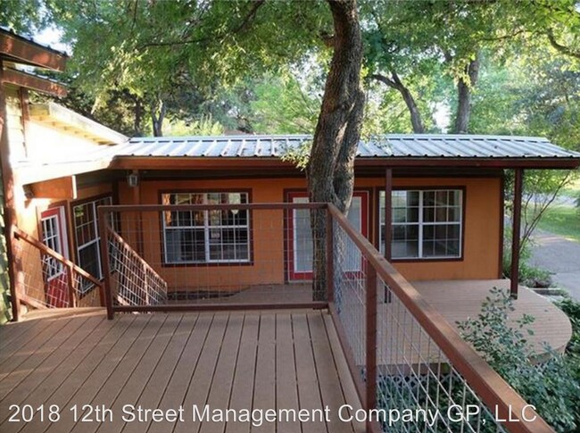 Building Photo - 4 br, 2 bath House - 1609 Sylvan Dr
