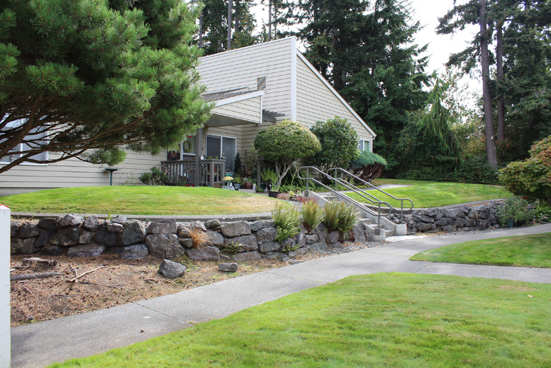 Primary Photo - 1430 Park View Ln