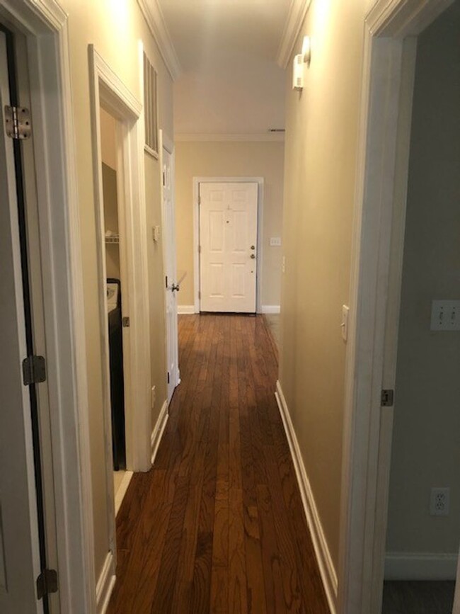 Foto del edificio - 2 Bedroom 2 Bath Condo in Radcliffe Place ...