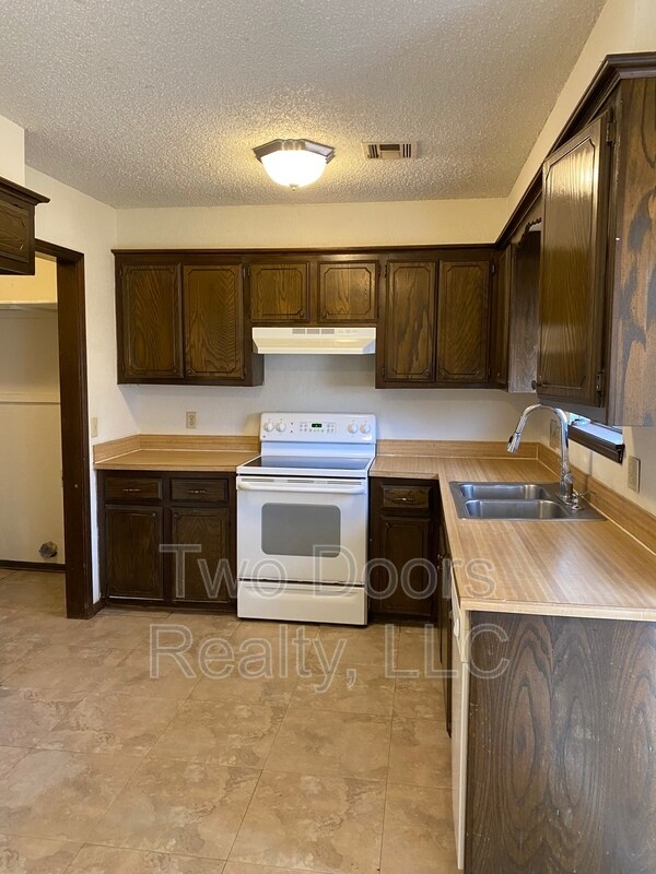 Foto del edificio - 3013 Gwendolyn Ln