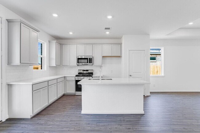 Foto del edificio - 9735 Bixby Crk Dr