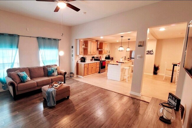 Foto del edificio - 1145 Bates St