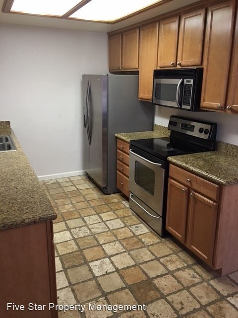 Building Photo - 2 br, 2 bath House - 4009-D Elmo Loop