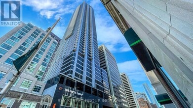 Building Photo - 395 Bloor St E