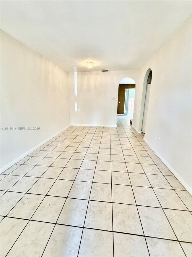 Building Photo - 5770 NW 113th Pl