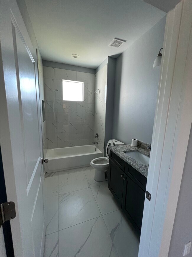 Foto del edificio - 5442 Hardee St