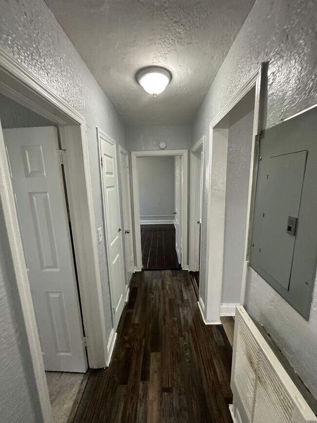 Foto del edificio - 1024/1026 W 8th St.