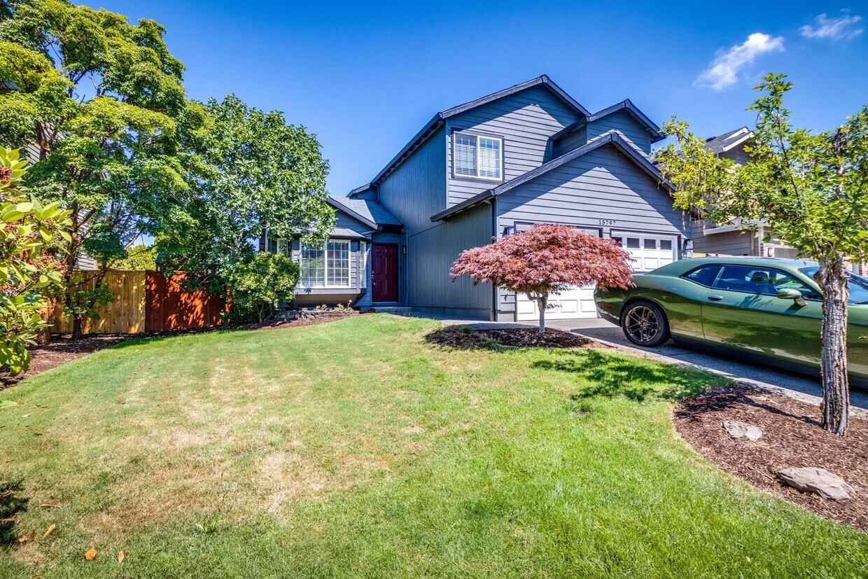 Central Air Anyone? Amazing 3 Bedroom 2.5... - Central Air Anyone?  Amazing 3 Bedroom 2.5...