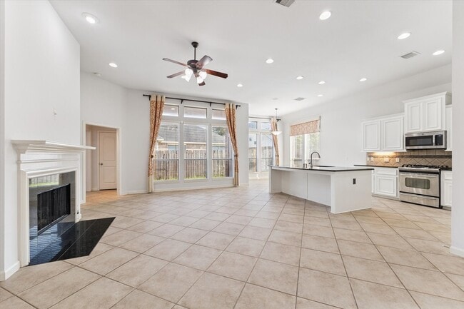 Building Photo - 5230 Pebble Bluff Ln