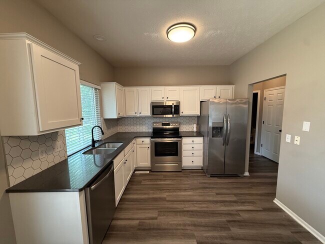 Foto del edificio - 5144 N 144th Ct