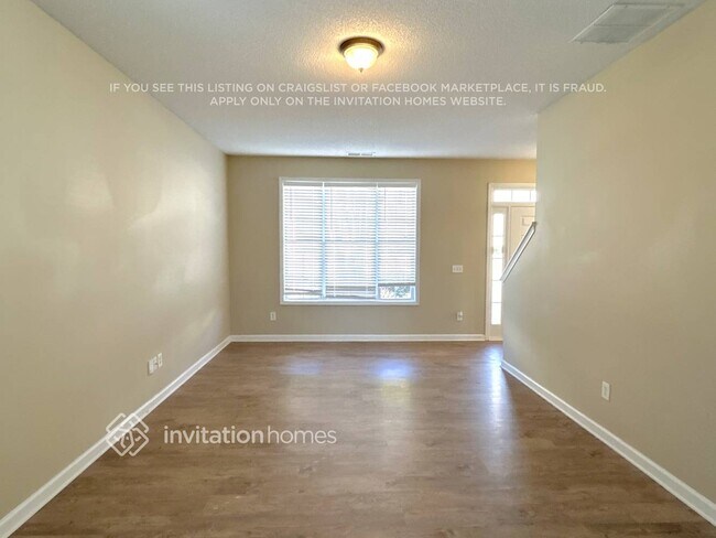 Foto del edificio - 117 Omega Ct