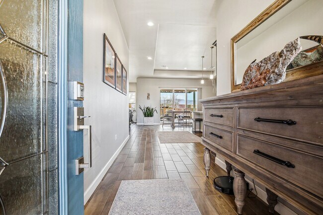 Foto del edificio - Beautifully Maintained 3 Bedroom Home in Mesa Village