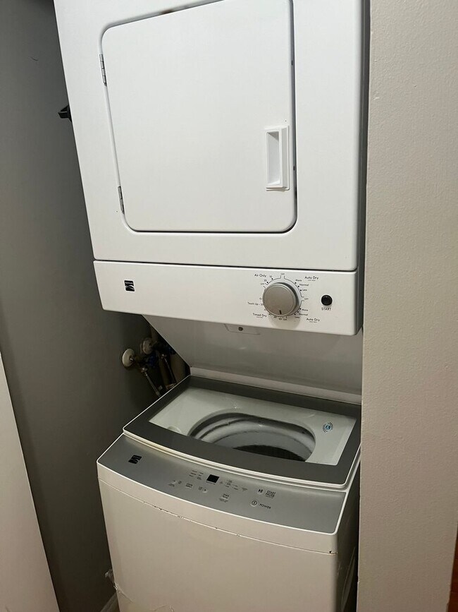 Foto del edificio - 2 Bedroom Condo in Upper Marlboro