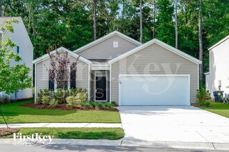 Building Photo - 2629 Alamanda Dr