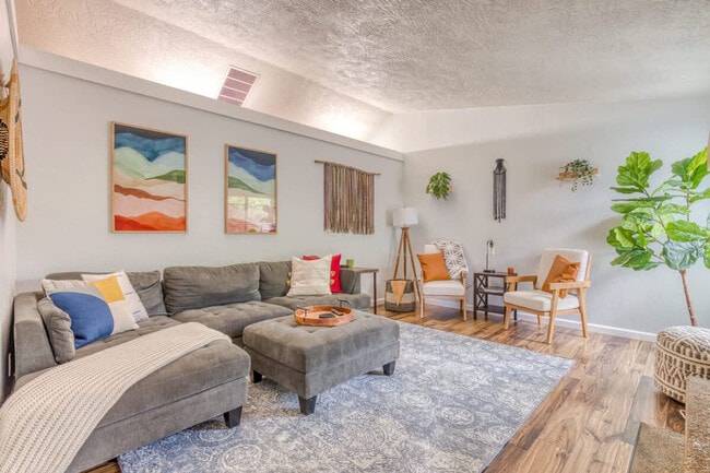 353 Brightwood Ct
