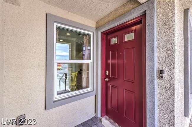 Building Photo - 9114 Hitmaker St