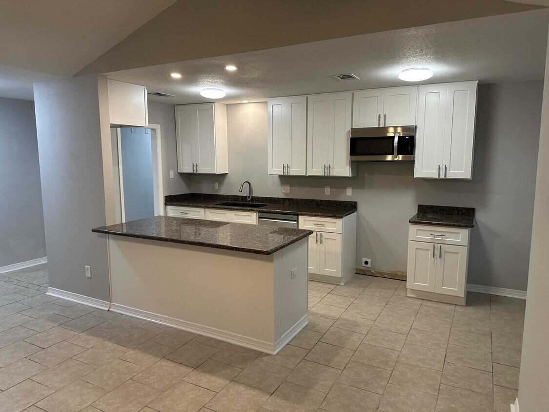 Foto del edificio - 13125 Rosemont St