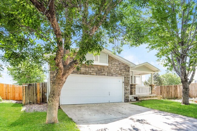 Foto del edificio - Charming 3bd/2ba Single-Level Home with Spacious Yard - FREE iPad or 55” TV if moved in by 5/15!