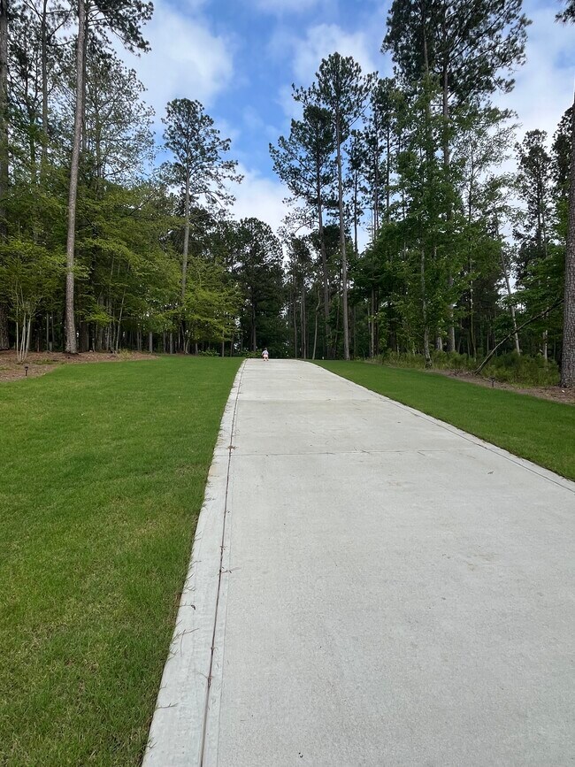 Foto del edificio - 1031 Pinehurst Dr