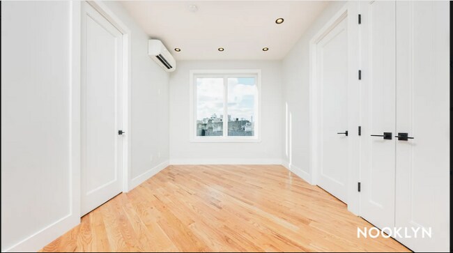 Foto del edificio - 472 Lorimer St
