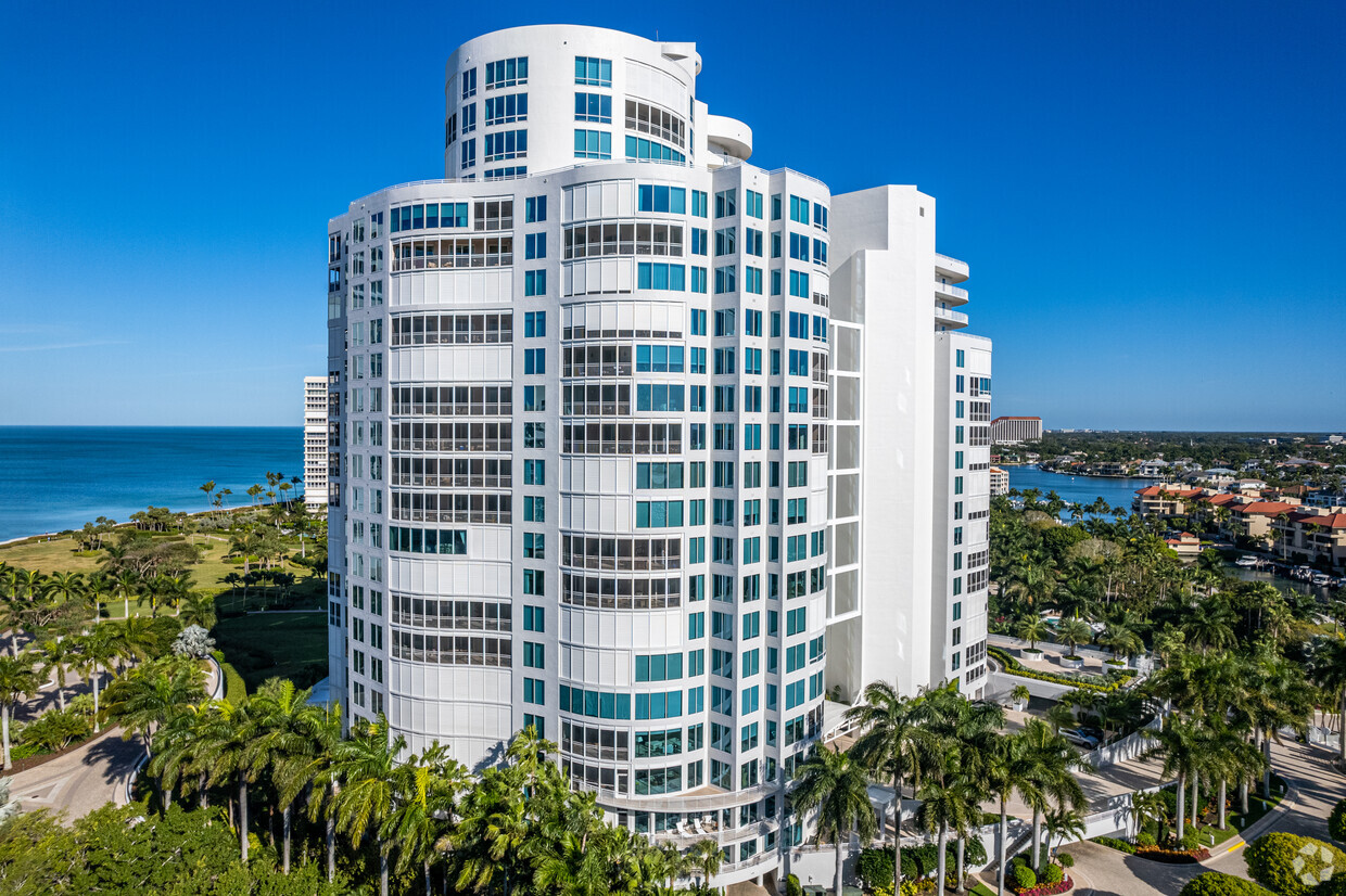 4151 Gulf Shore Blvd N - Provence at Park Shore