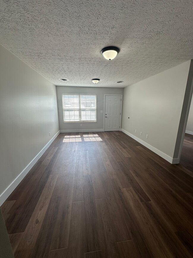 Building Photo - Sunnydale Acres